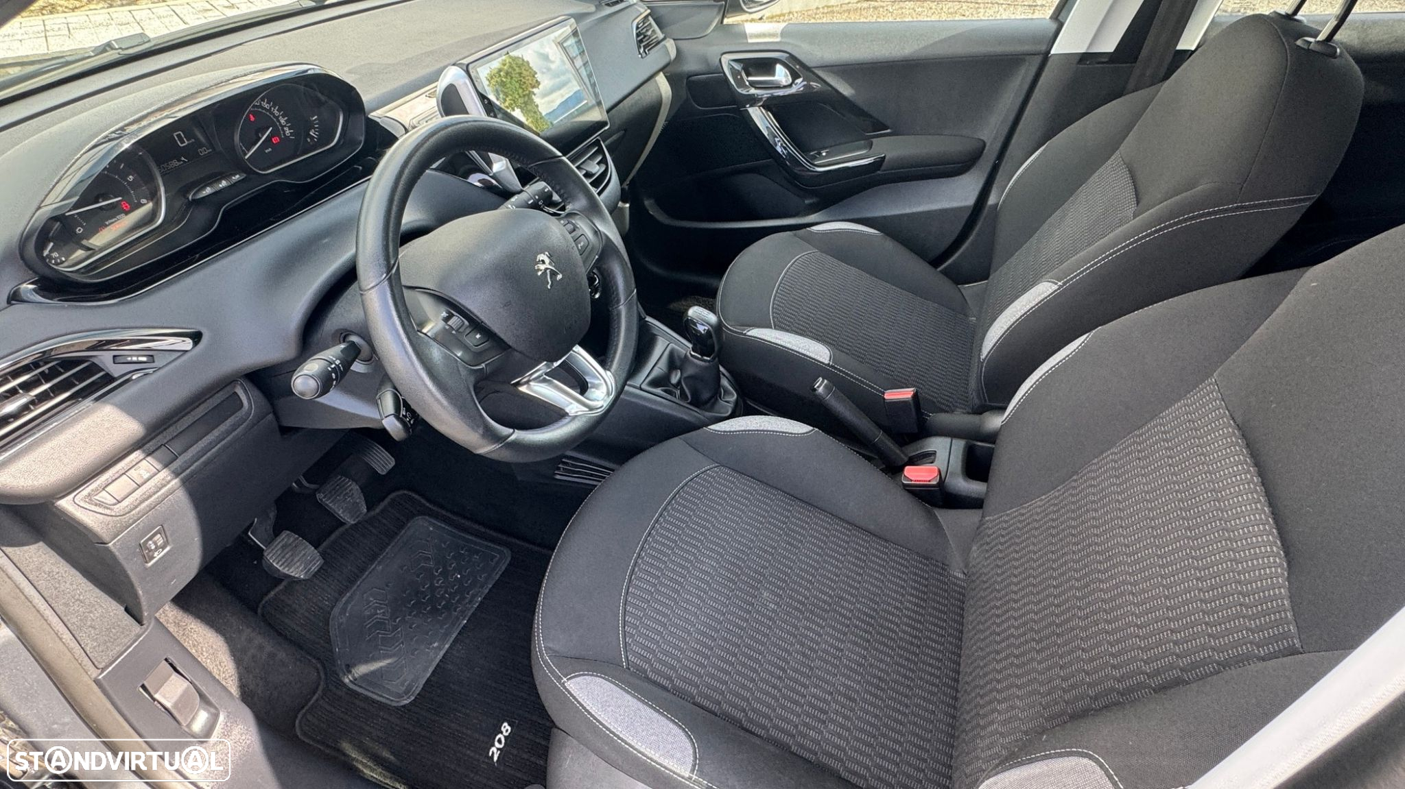 Peugeot 208 1.4 HDi Allure - 10