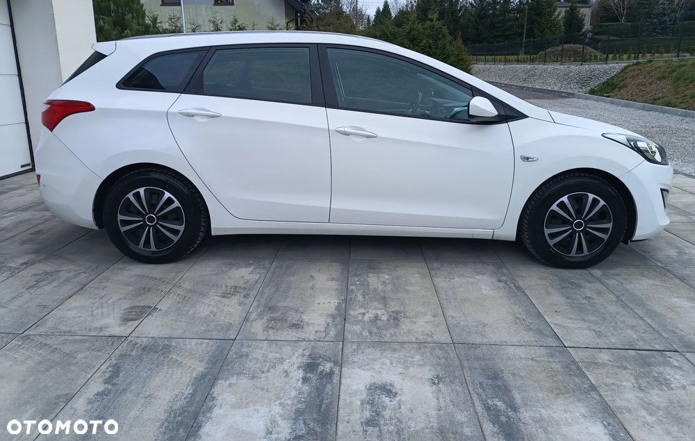 Hyundai i30 blue 1.6 CRDi Style - 7