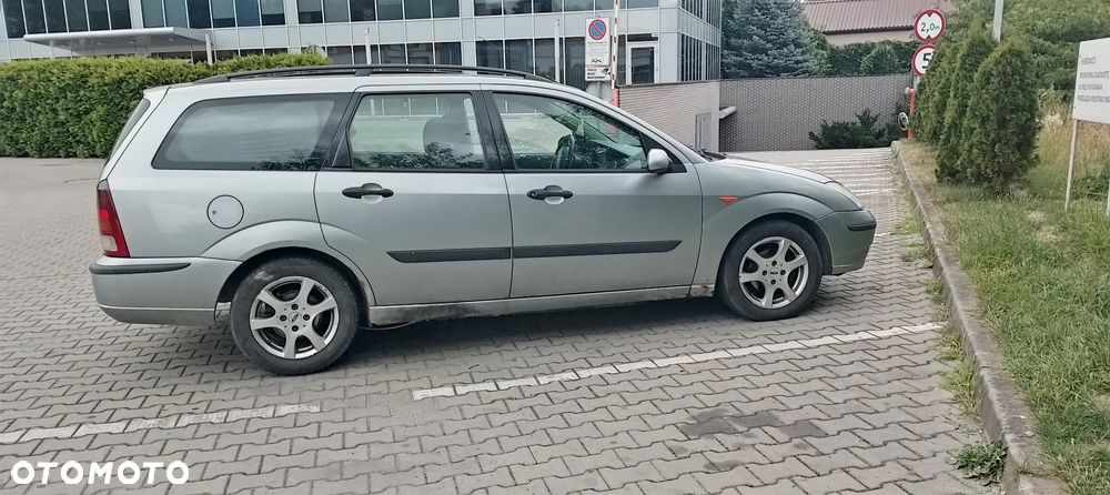 Ford Focus 1.8 TDDi Comfort - 6