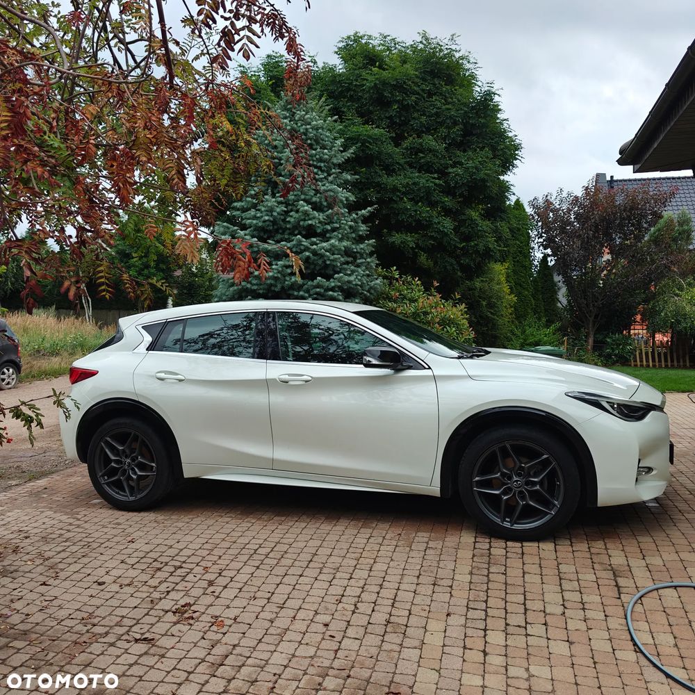 Infiniti Q30 1.6t Sport Tech 7DCT - 9
