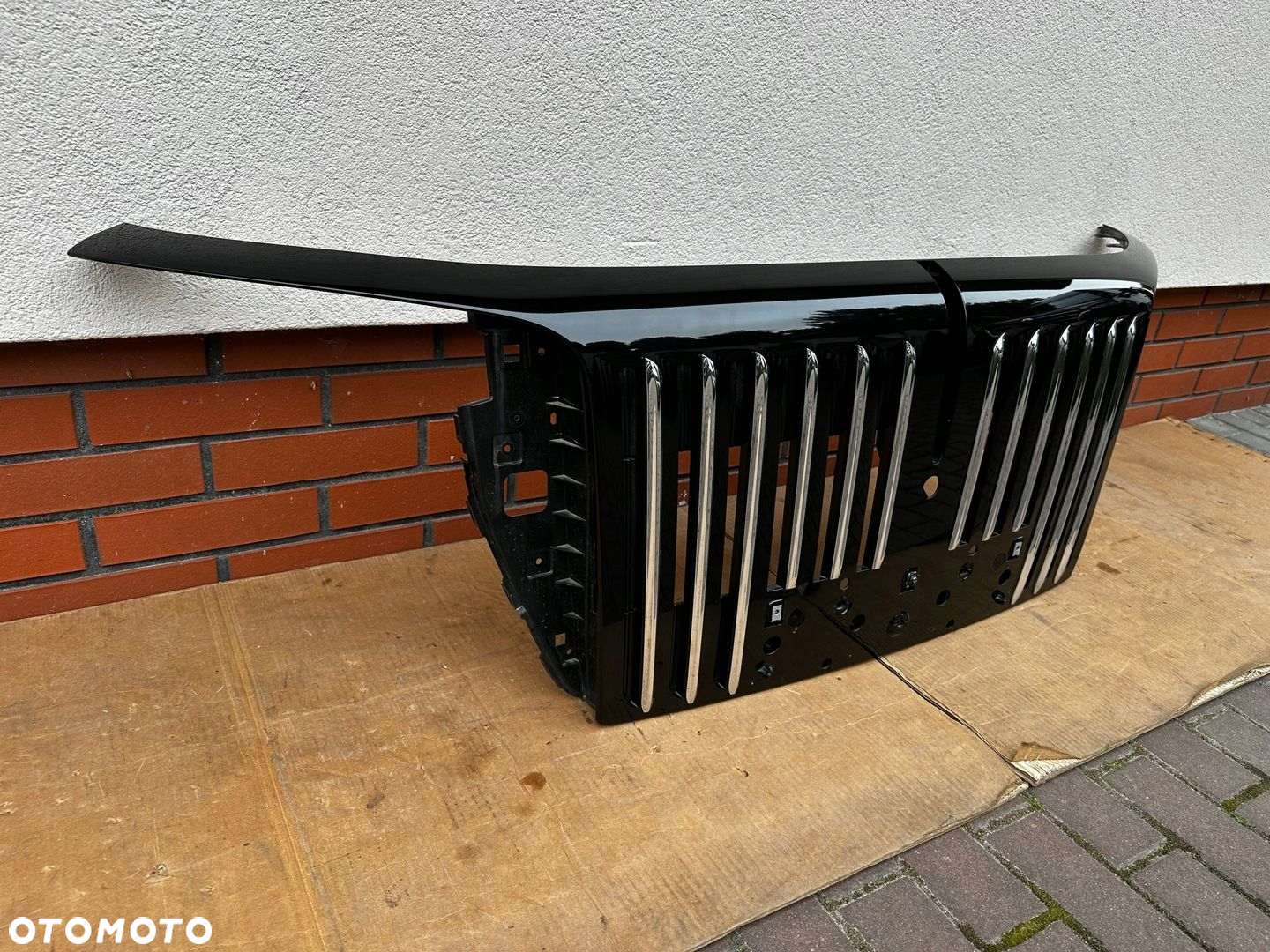 Hongqi E-HS9 2020- grill atrapa demontaz stan idealny - 2
