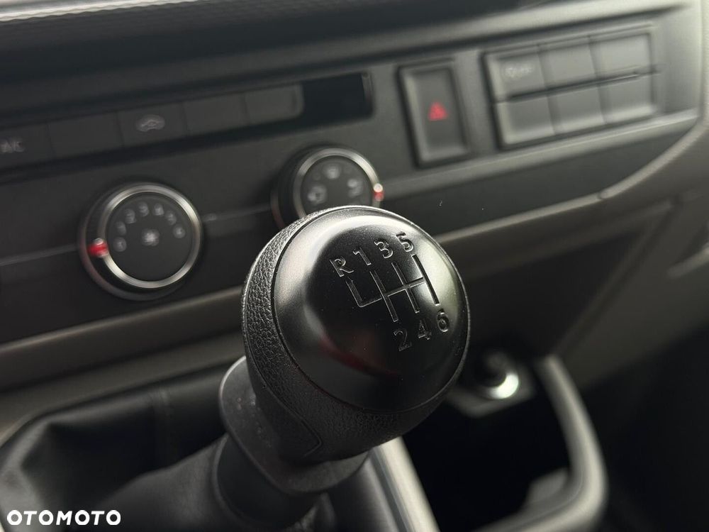 Volkswagen Transporter Kombi L2H1 - 20