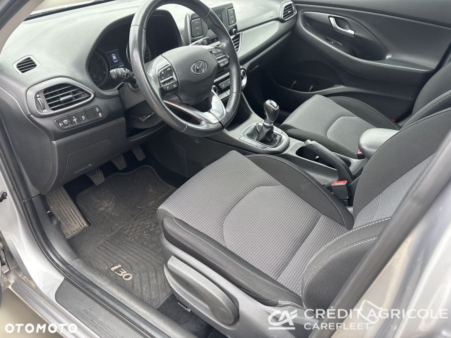 Hyundai i30 1.5 DPI Classic + - 11