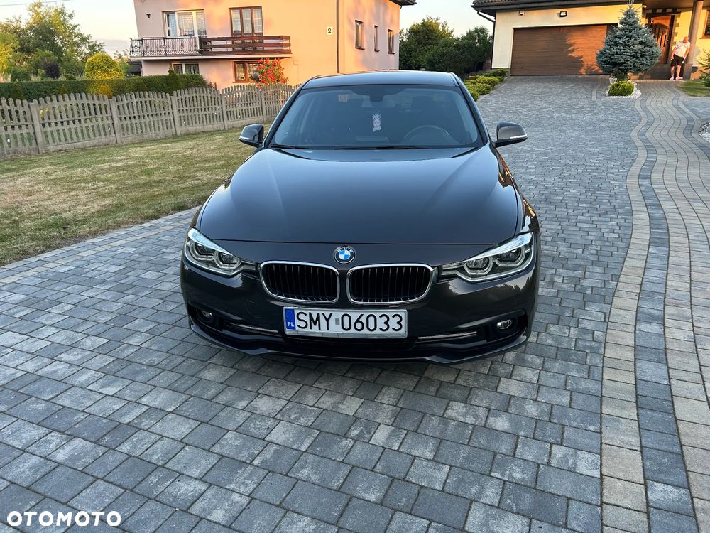 BMW Seria 3 320d Luxury Line - 12