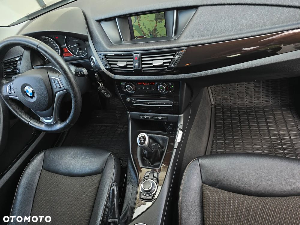 BMW X1 sDrive20i xLine - 16