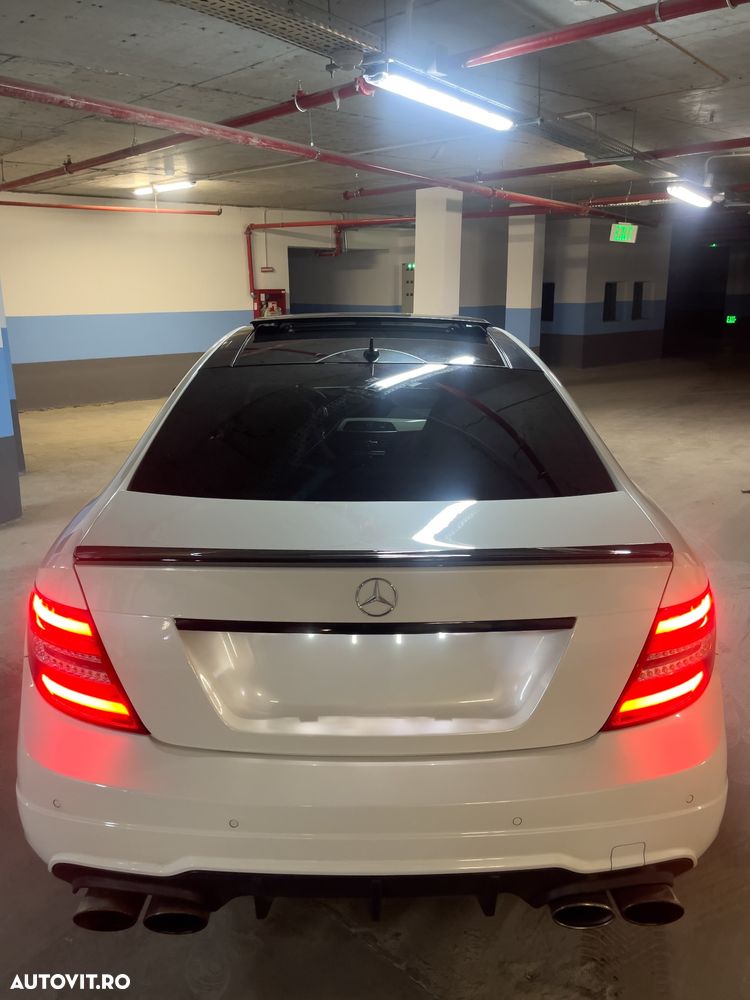 Mercedes-Benz C 250 CGI BlueEFFICIENCY - 7