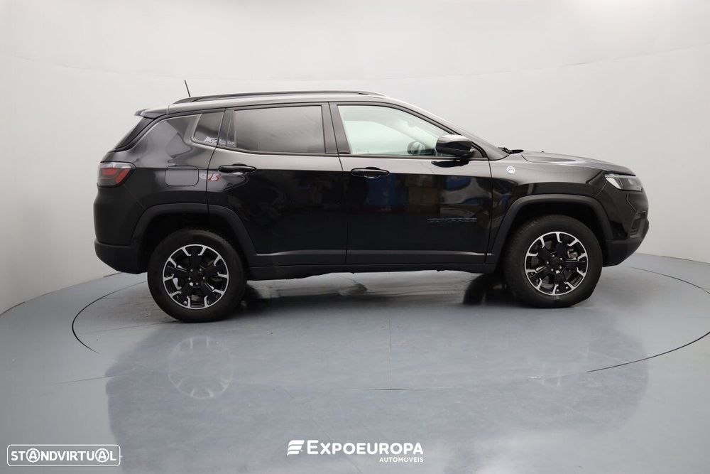 Jeep Compass - 4