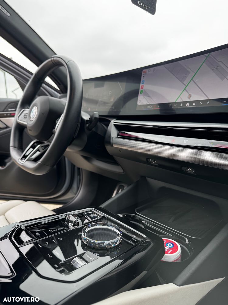 BMW Seria 5 520d xDrive Aut. - 24