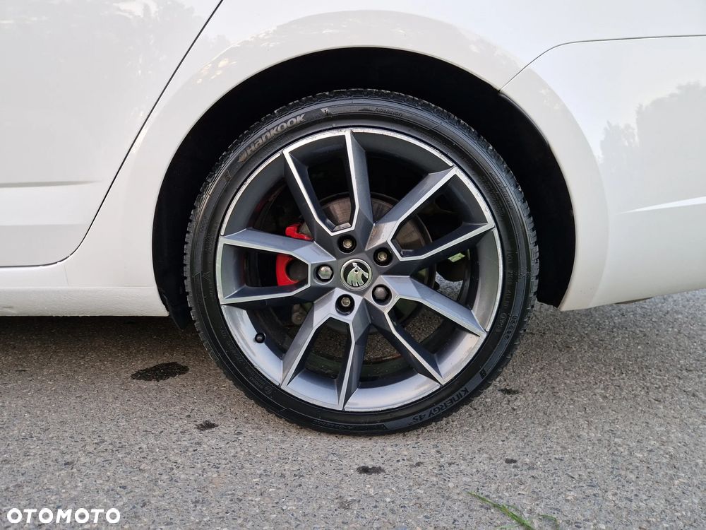 Skoda Octavia 2.0 TDI 4x4 DSG RS - 22