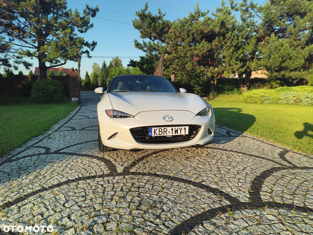 Mazda MX-5 SKYACTIV-G 160 SAKURA - 3