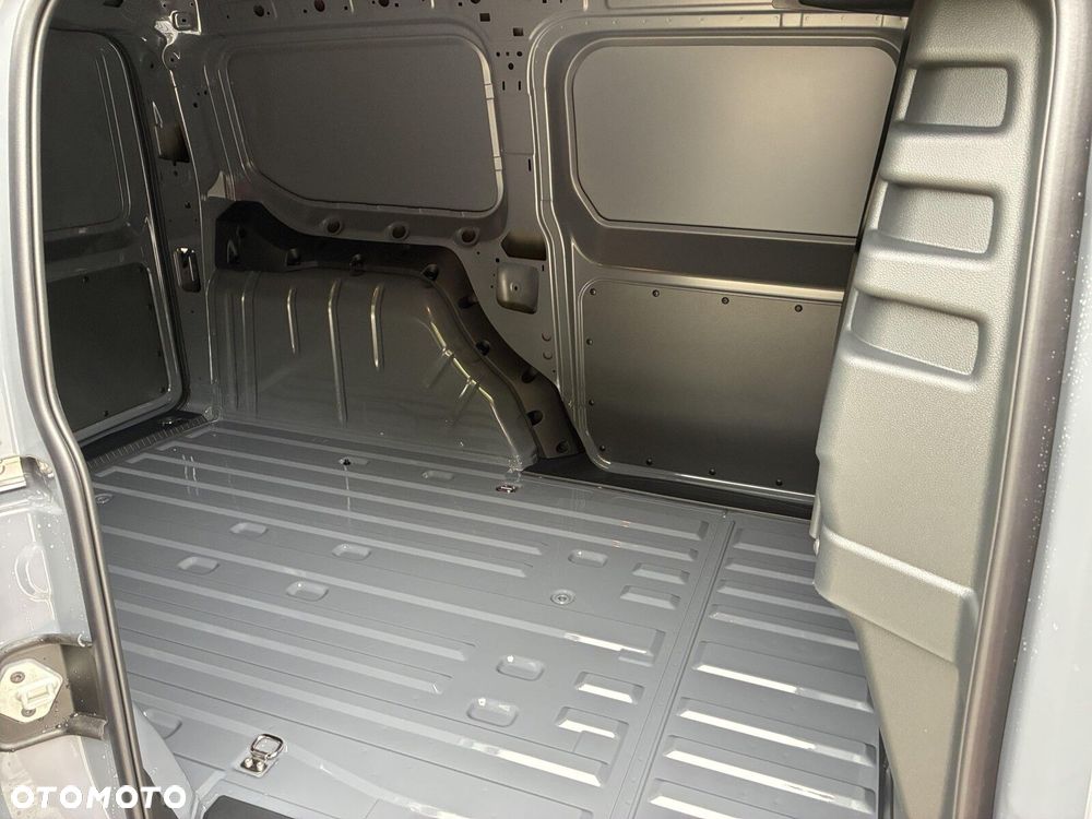 Volkswagen Caddy MAXI Cargo 2.0 TDI 102 KM, manualna 6-biegowa - 13