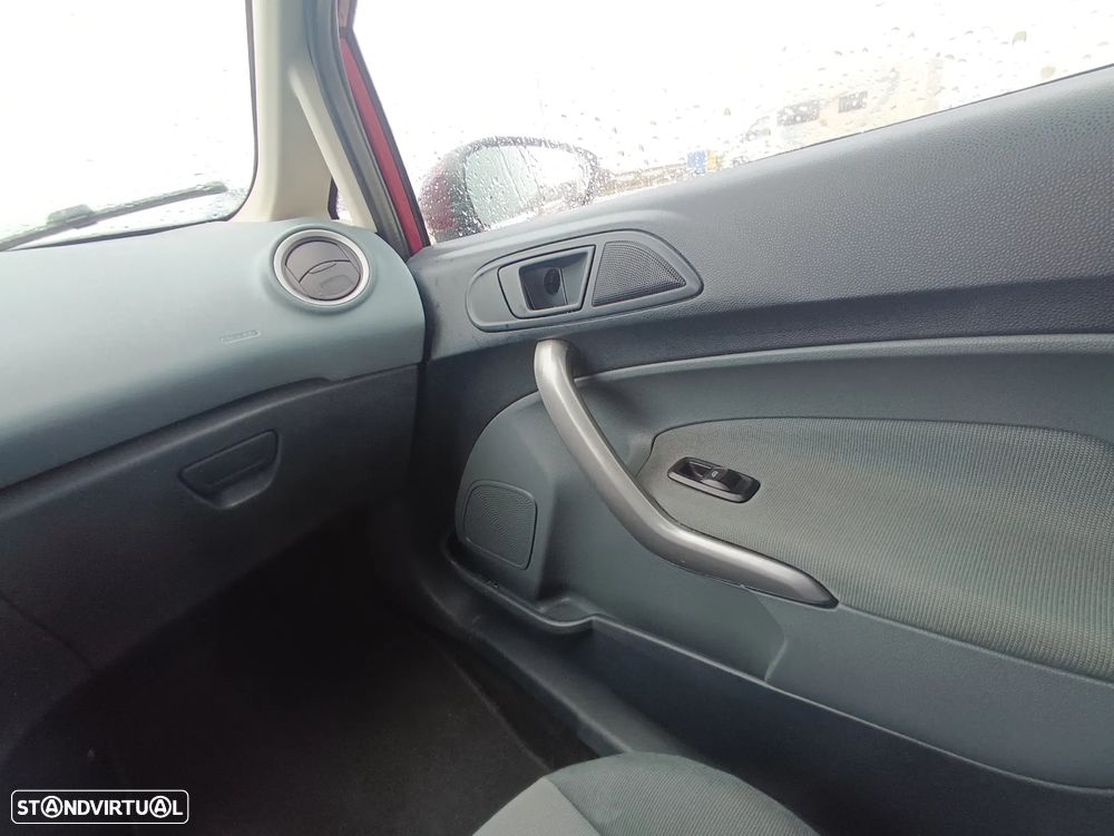 Ford Fiesta 1.4 TDCI Titanium - 5