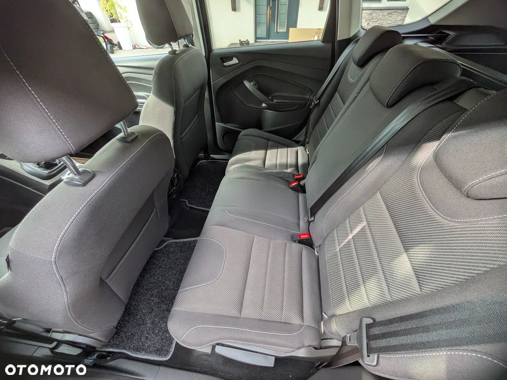 Ford Kuga - 13