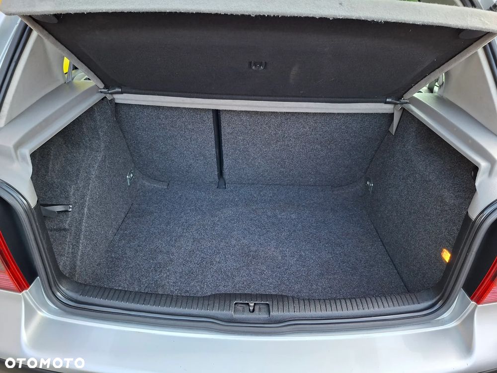 Volkswagen Golf 2.0 Comfortline - 23