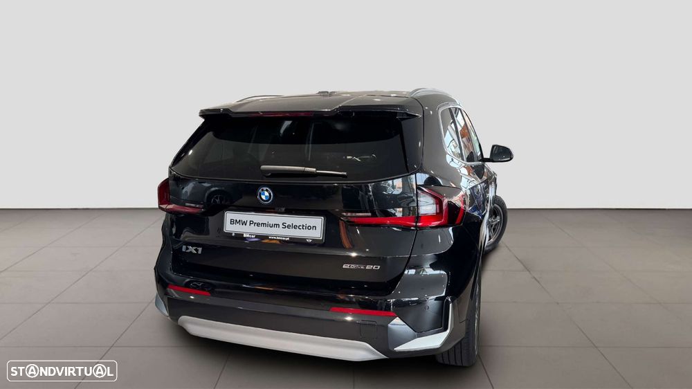 BMW iX - 19