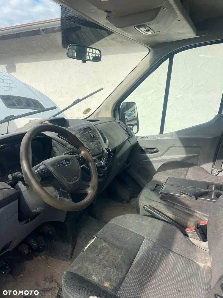 Ford Transit - 6