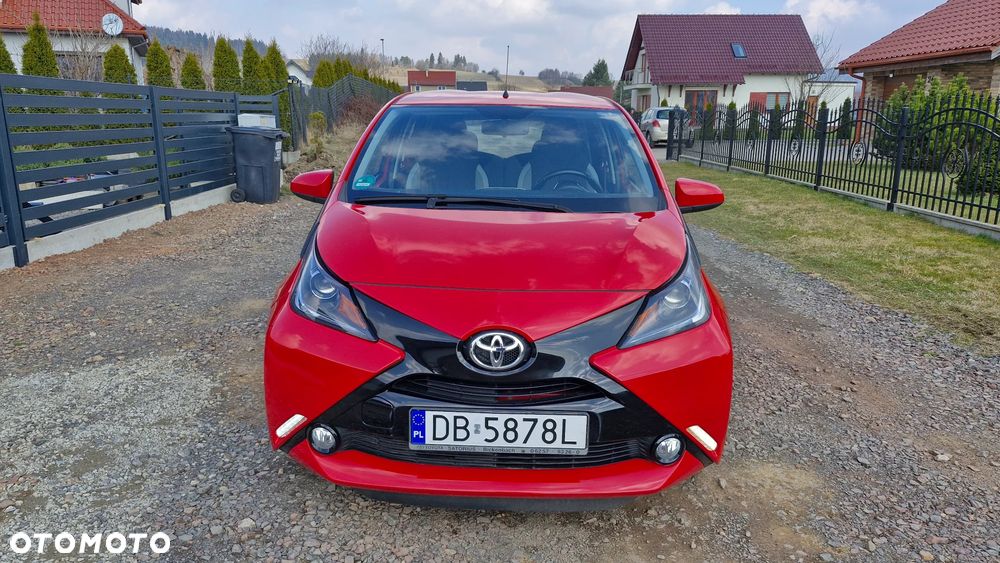 Toyota Aygo x-play - 2