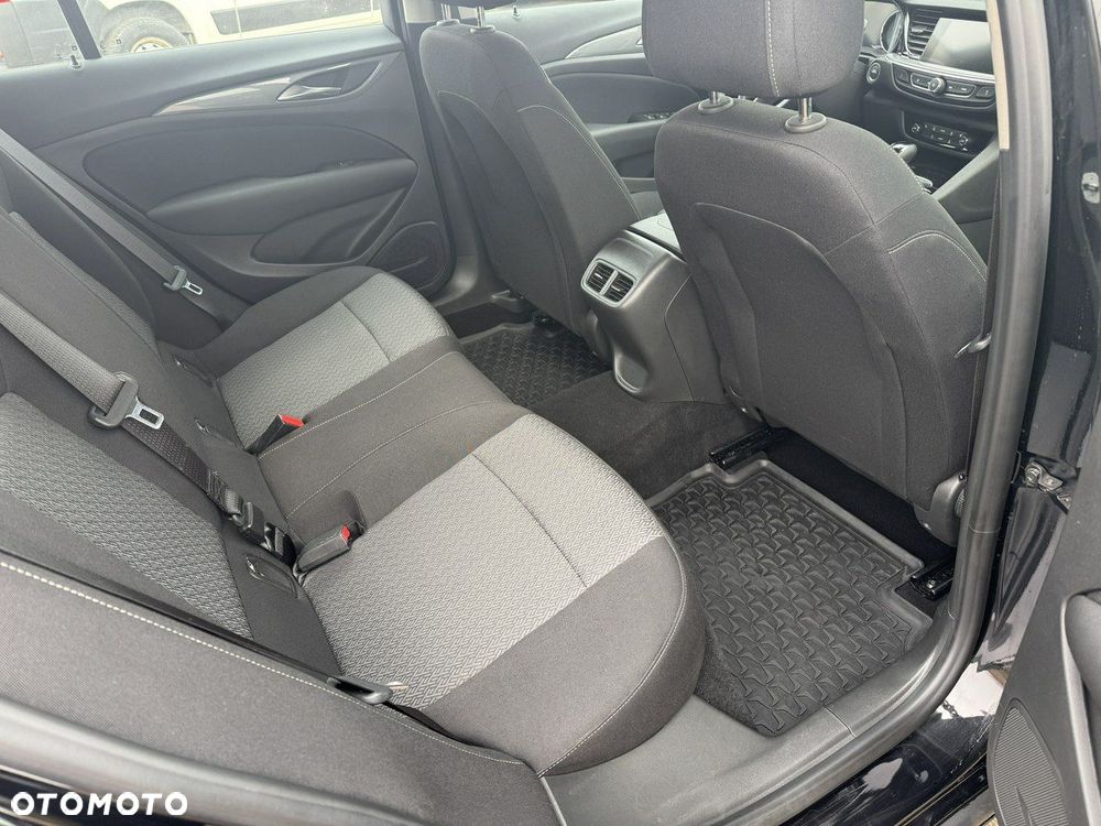Opel Insignia - 10