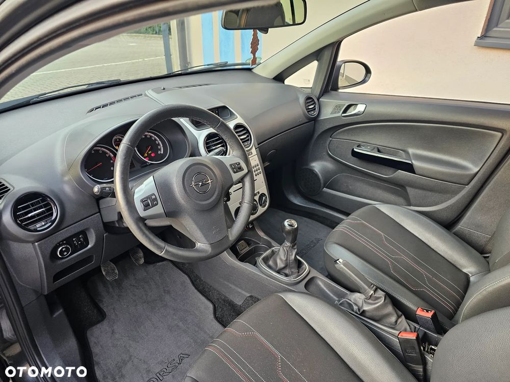 Opel Corsa 1.4 16V 150 Jahre - 7