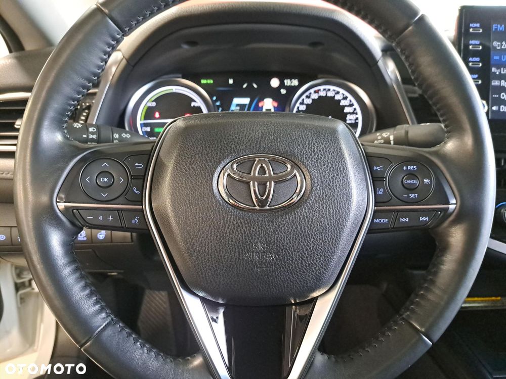 Toyota Camry 2.5 Hybrid Executive CVT - 23