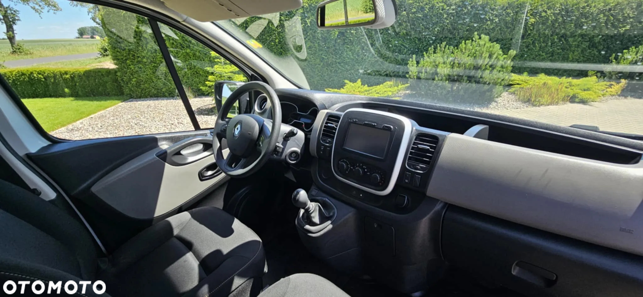 Renault Trafic - 25