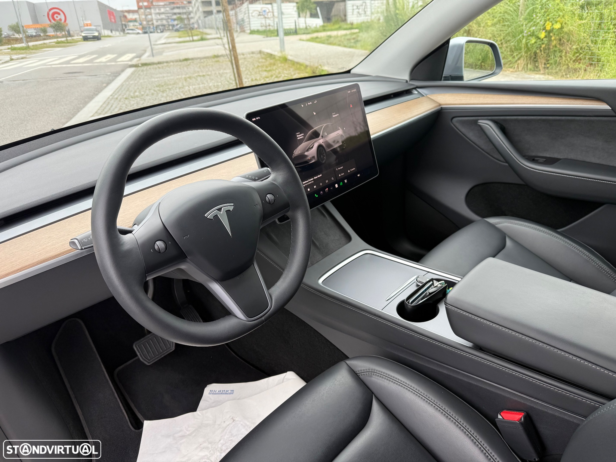 Tesla Model Y Long Range Tração Integral - 17