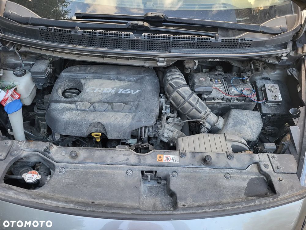 Kia Carens ver-1-7-crdi-m-7os-eu6 - 8