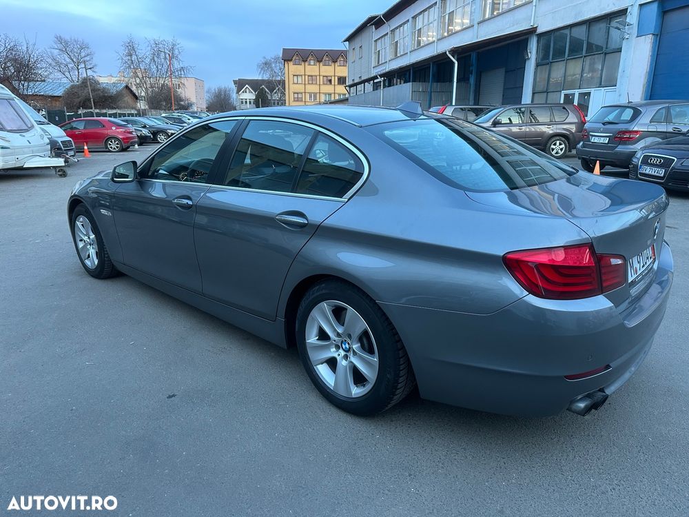 BMW Seria 5 520i Aut. Luxury Line - 6