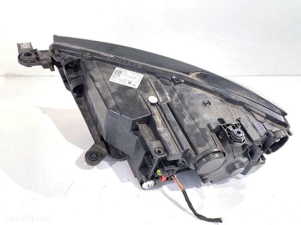 REFLEKTOR PRAWY PRZÓD LED  SEAT ATECA (KH7, KHP) 2016 - 2022 1.5 TSI 110 kW [150 KM] benzyna 2018 - - 2