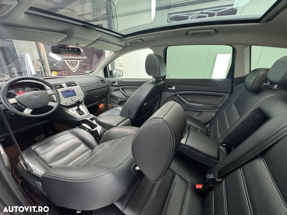Ford Kuga 2.0 TDCi 4x4 Aut. Titanium - 4