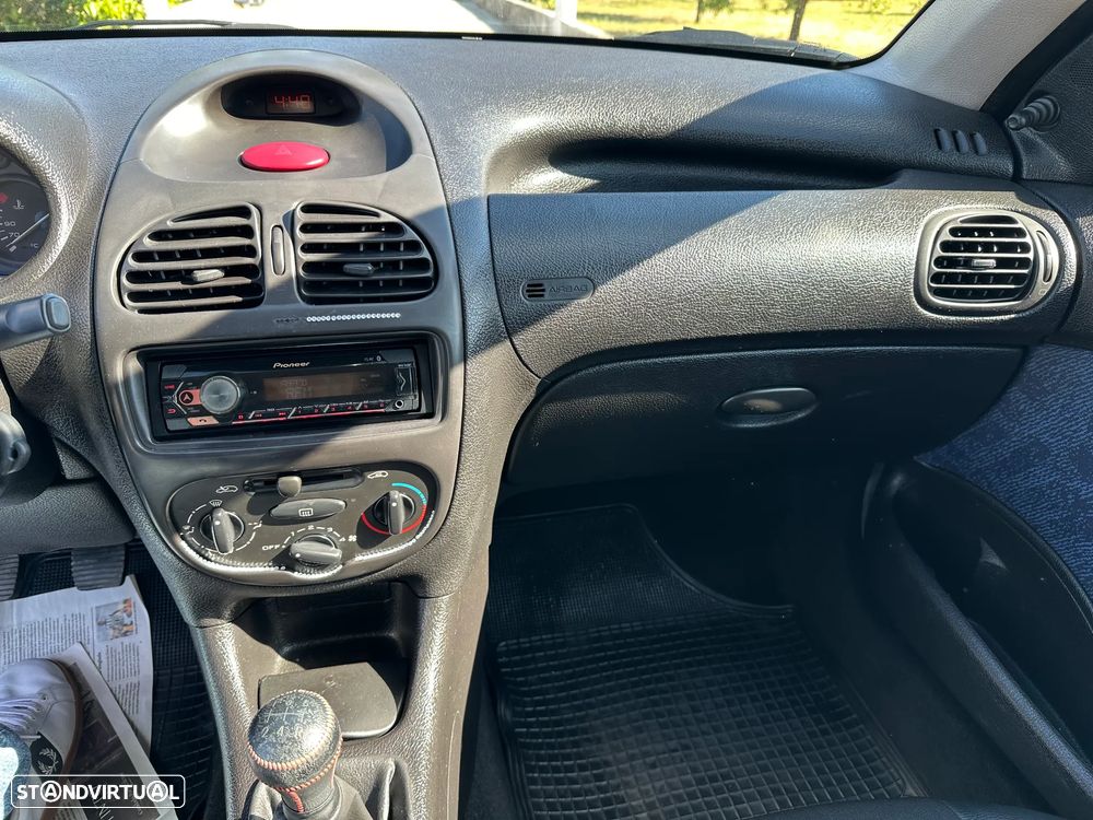 Peugeot 206 1.9 XAD - 21