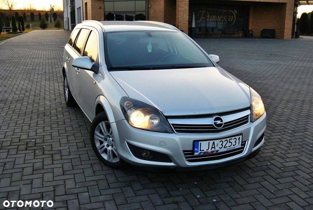 Opel Astra - 1