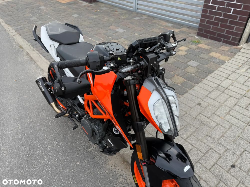 KTM Duke 390 - 24