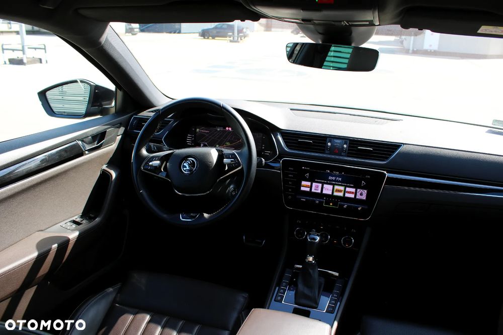 Skoda Superb 2.0 TSI L&K DSG - 26
