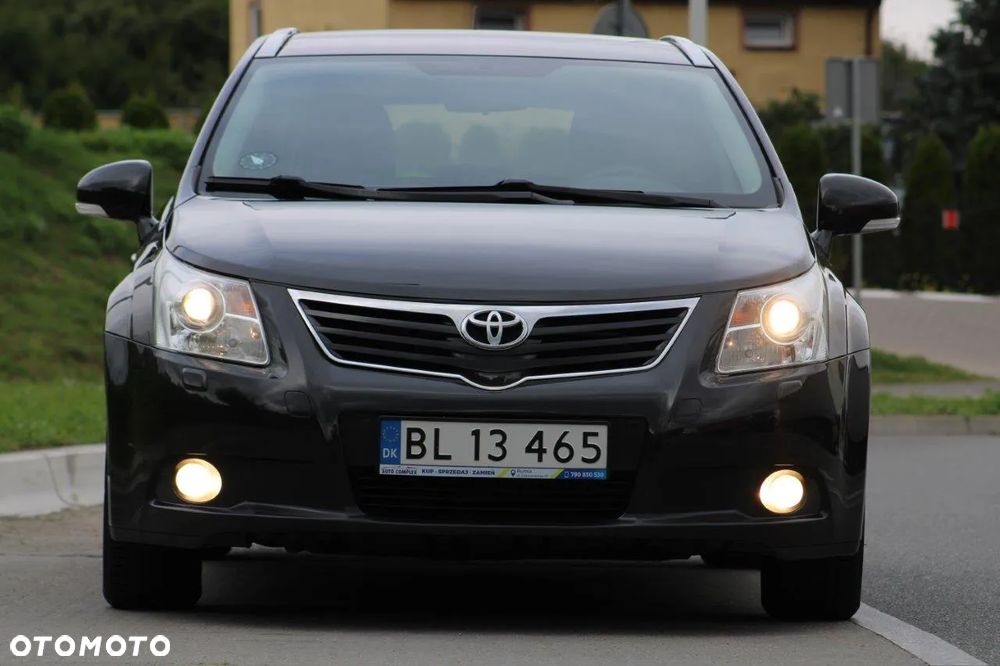 Toyota Avensis 1.8 Sol plus NAVI - 13