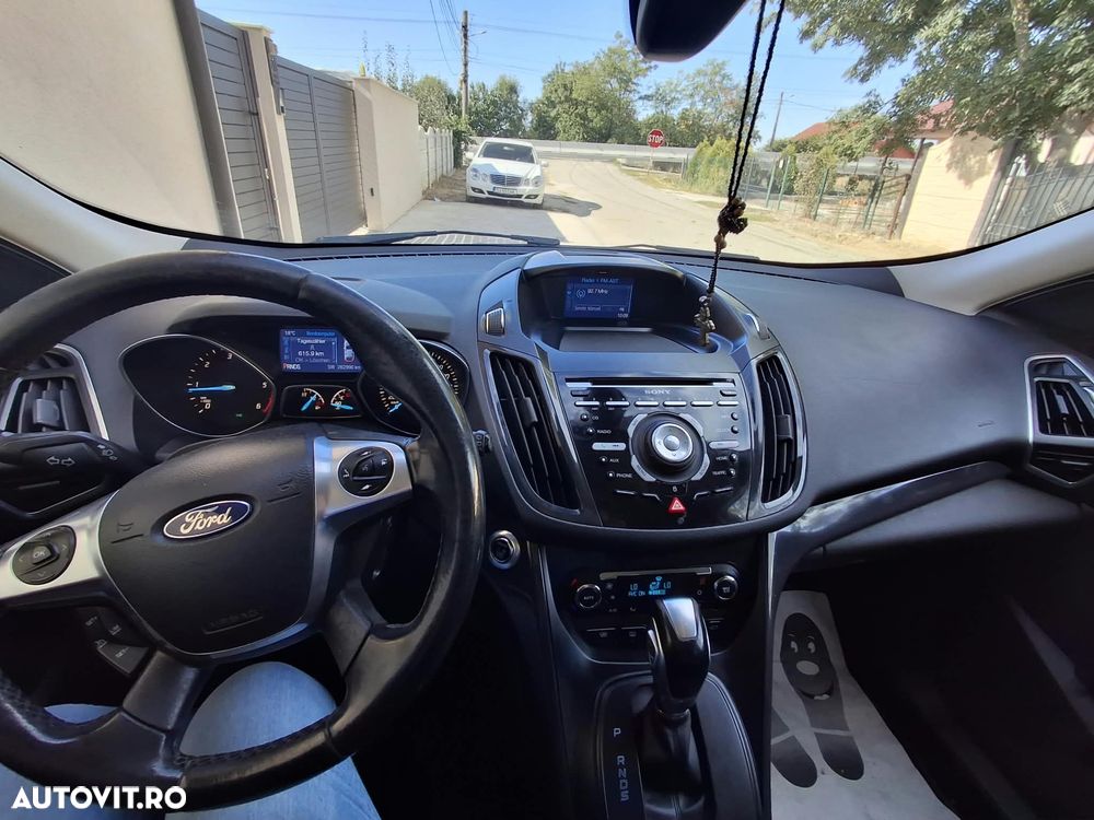 Ford Kuga 2.0 TDCi Powershift 4WD Titanium - 11