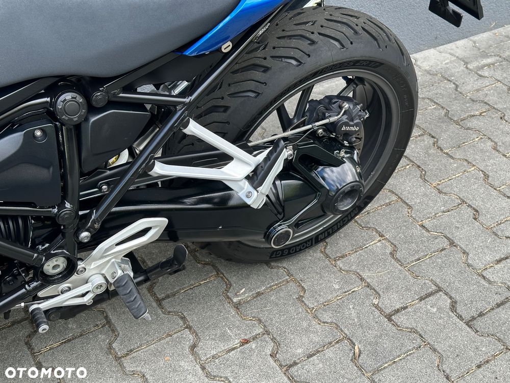 BMW R - 16