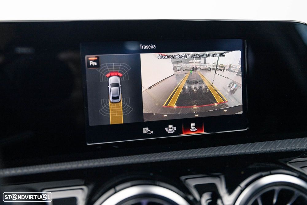 Mercedes-Benz A 250 Limousine e AMG Line - 37