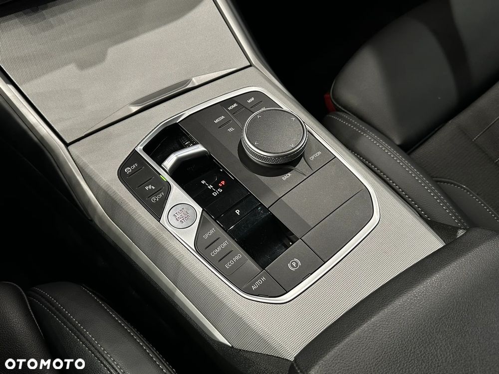 BMW Seria 3 318i - 19