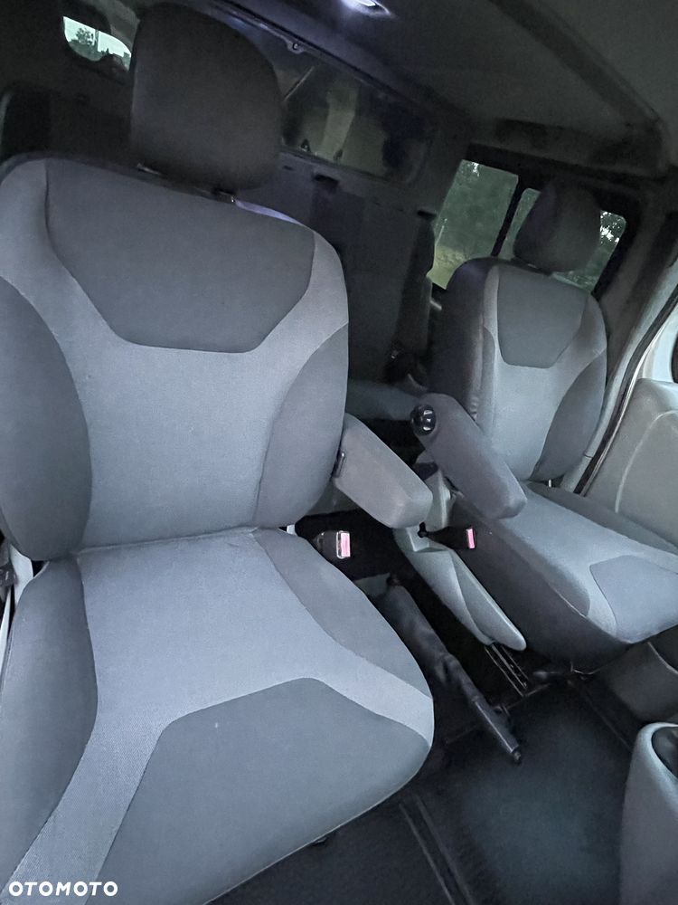 Renault Trafic - 18