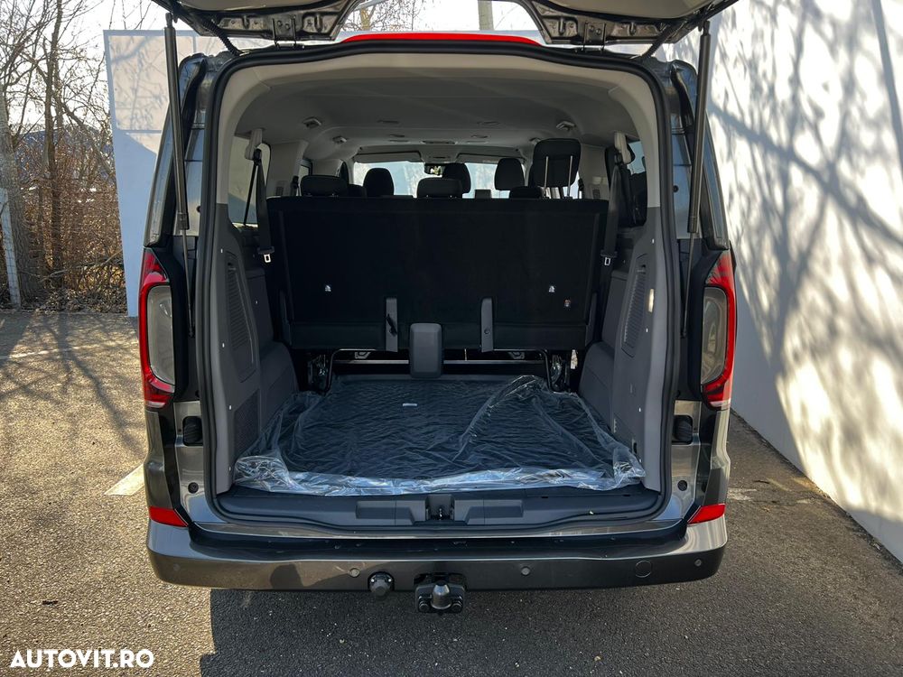 Volkswagen Caravelle - 11