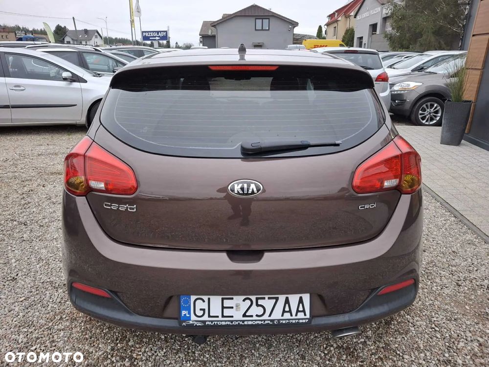 Kia Ceed 1.6 CRDi 128 Spirit - 11