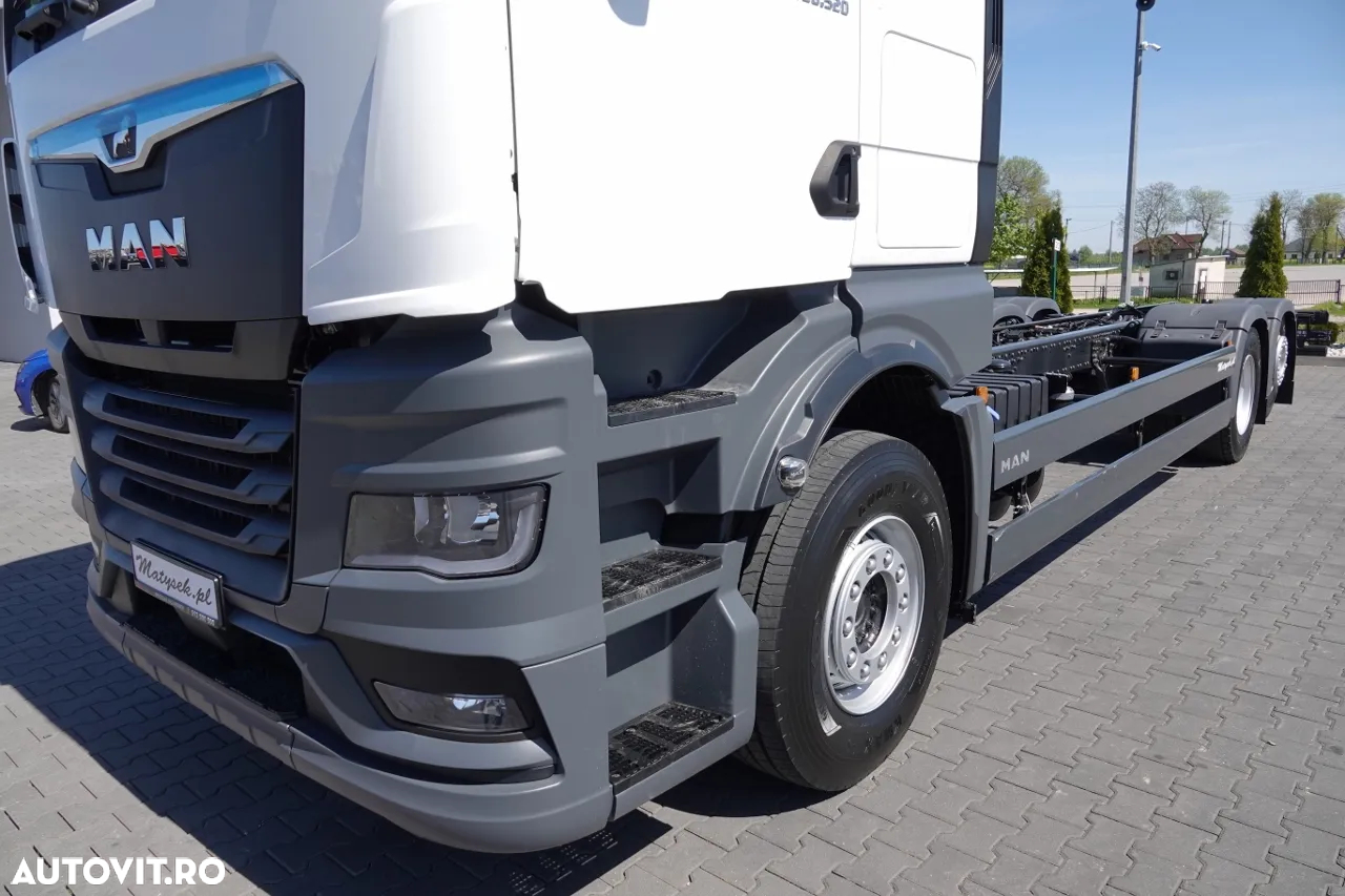 MAN TGX 26.520 / 6x2 / ȘASIU L 9.1M / PUNȚĂ RIDICATĂ / DIRECȚIE / PENTRU CONSTRUCȚII / NOU-NOUȚ - 6