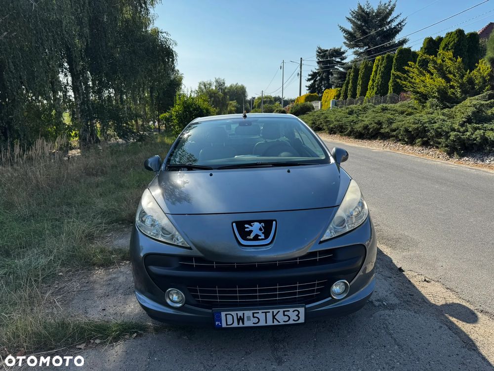 Peugeot 207 CC - 2