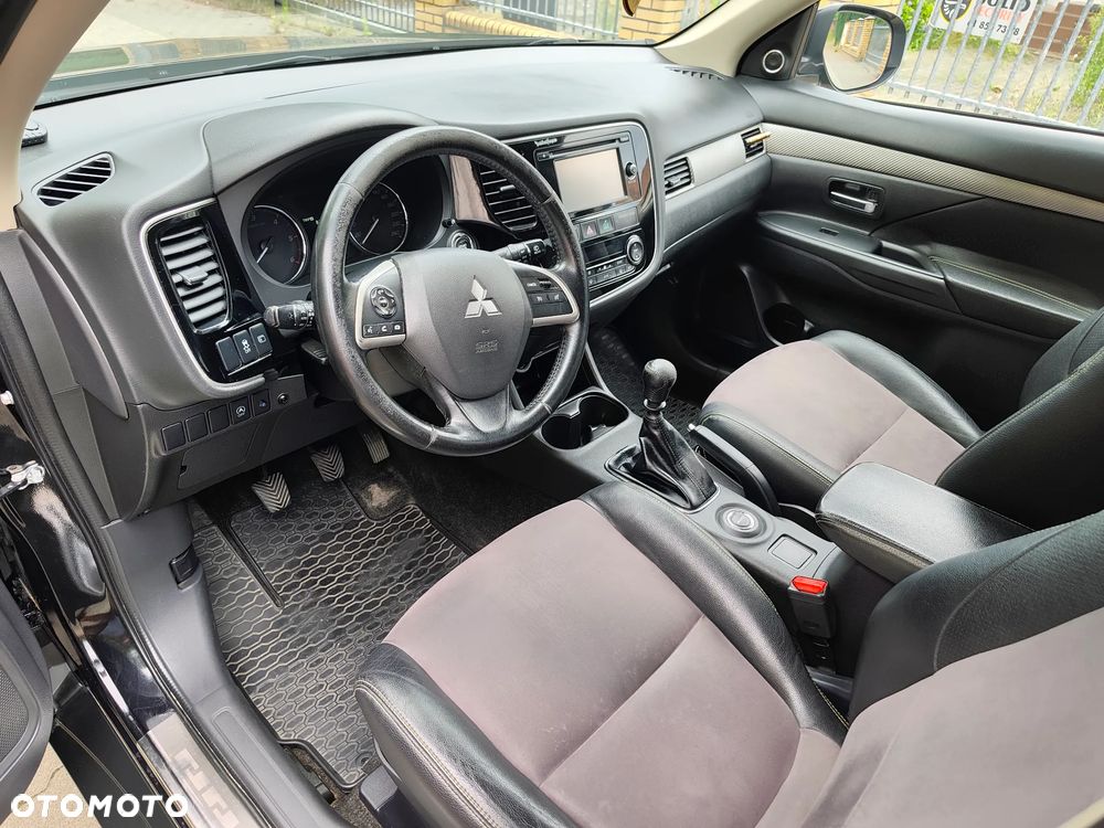 Mitsubishi Outlander 2.2 DID Intense + 4WD - 10
