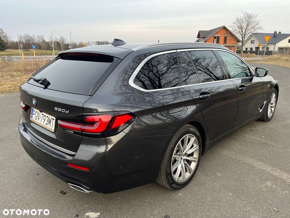BMW Seria 5 520d Luxury Line sport - 10