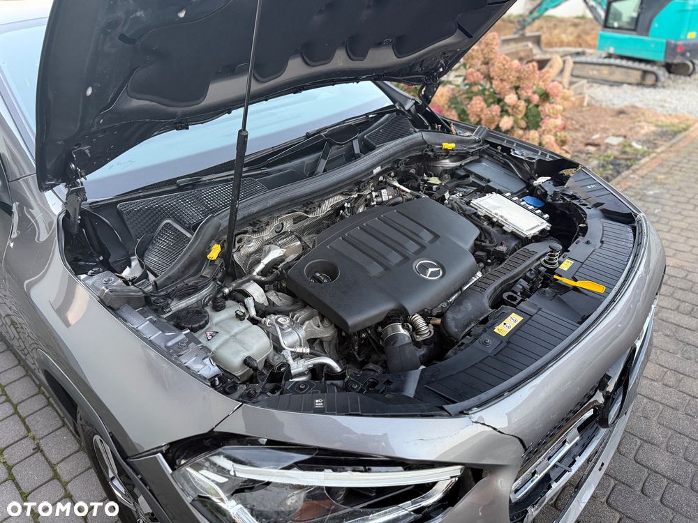 Mercedes-Benz GLA - 18