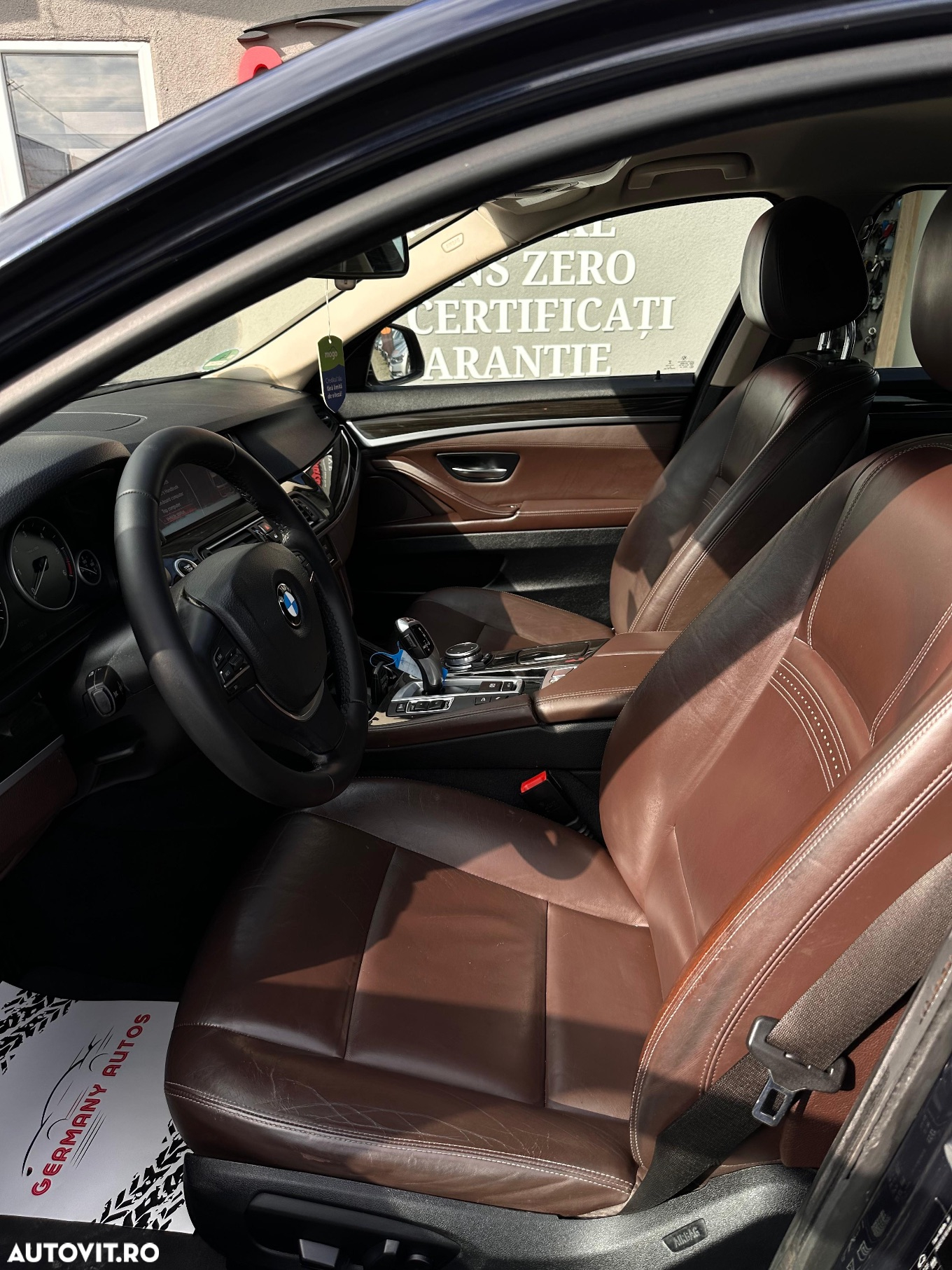 BMW Seria 5 520d xDrive Touring Aut. Luxury Line - 14