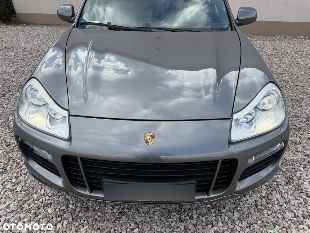 Porsche Cayenne - 8