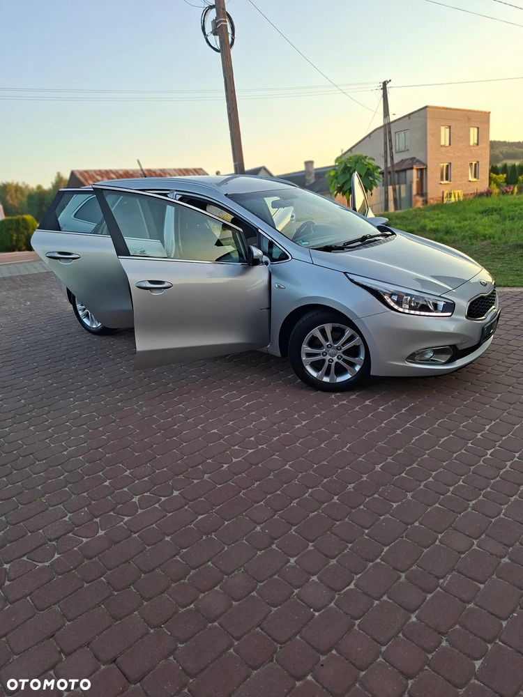 Kia Ceed 1.6 GDI Fifa World Cup Edition - 8